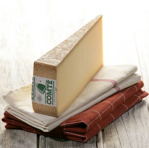 If you read this blog at all, you know that j'adore this cheese.
