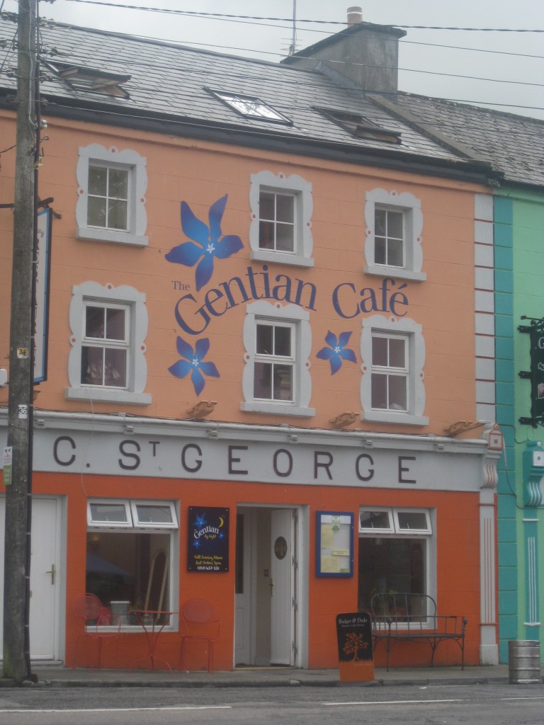 A cute little cafe in a small town on the way from Galway to the Cliffs of Moher. 